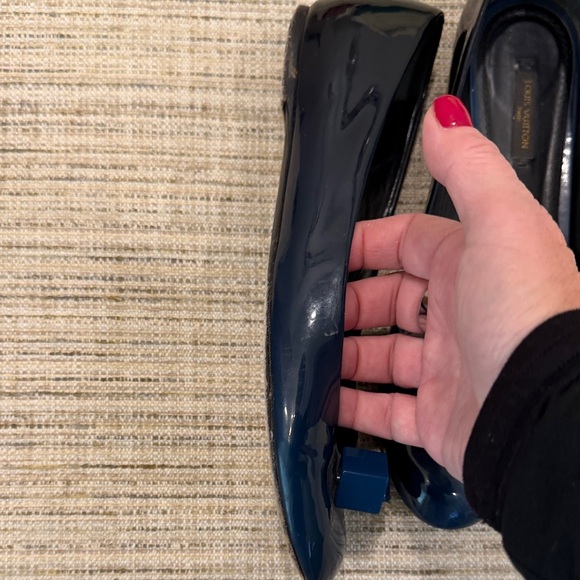 Louis Vuitton Women's Ombré Navy & Black Patent Flats 39.5 - Picture 7 of 13